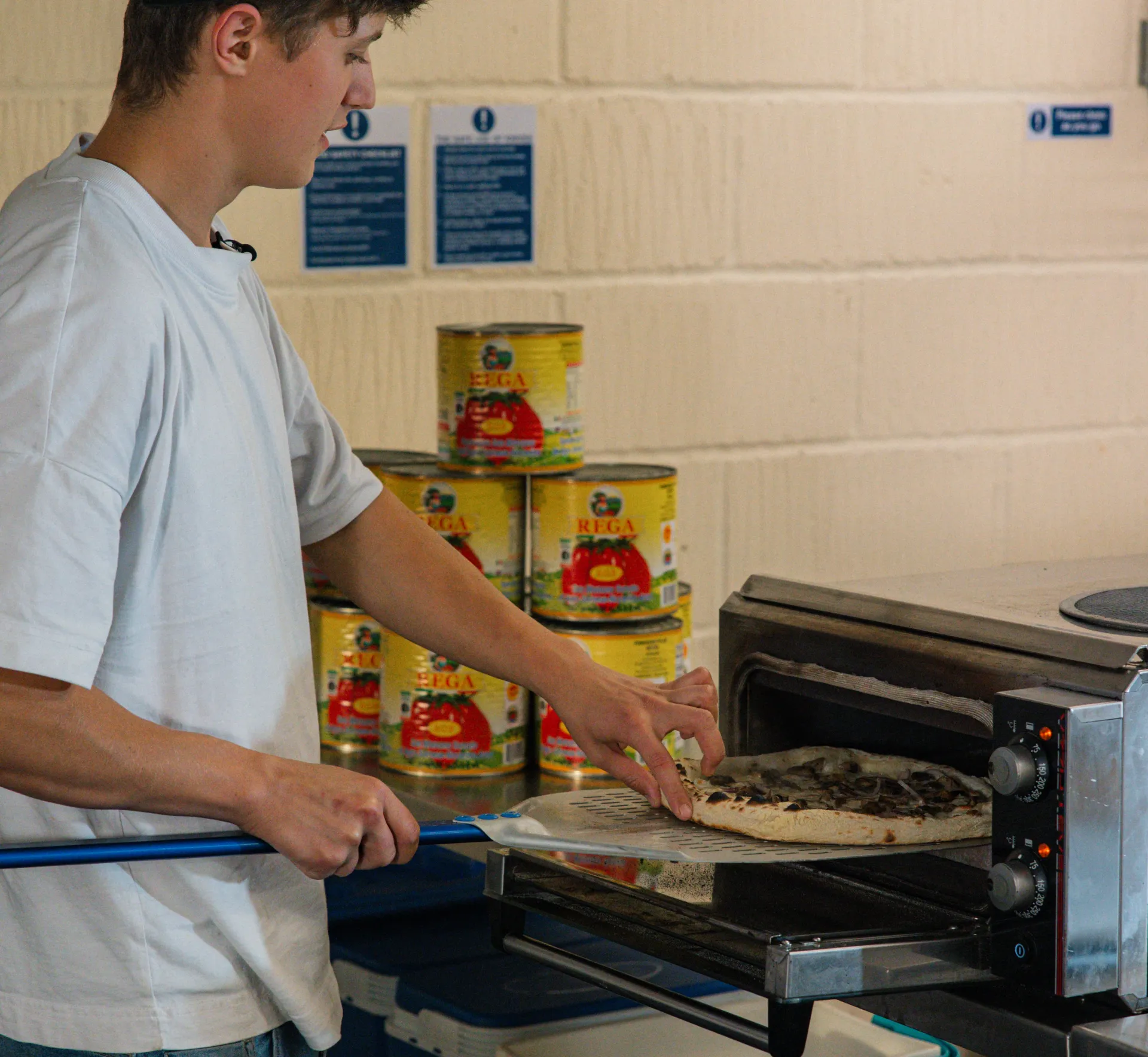 Fornoza pizza catering setup at a Oxford event